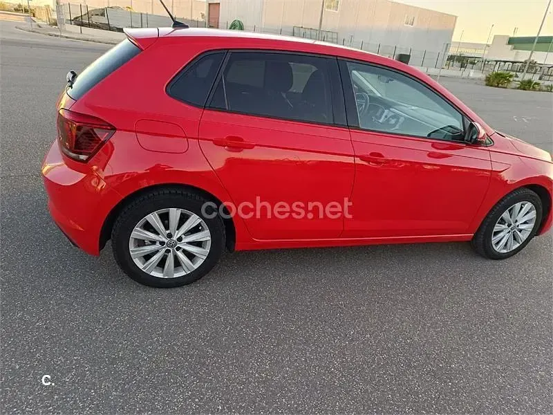 Usado VW Polo Sportline 115 CV (84 kW) 2017 Rojo Berlina