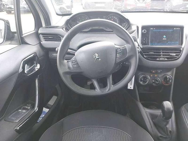 Usado Peugeot 208 Active 99 CV (72 kW) 2019 Blanco Utilitario