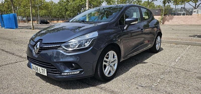 Gris Usado 2018 Renault Clio IV LIMITED Utilitario | 9300 € (Precio justo) - Imagen 1/4