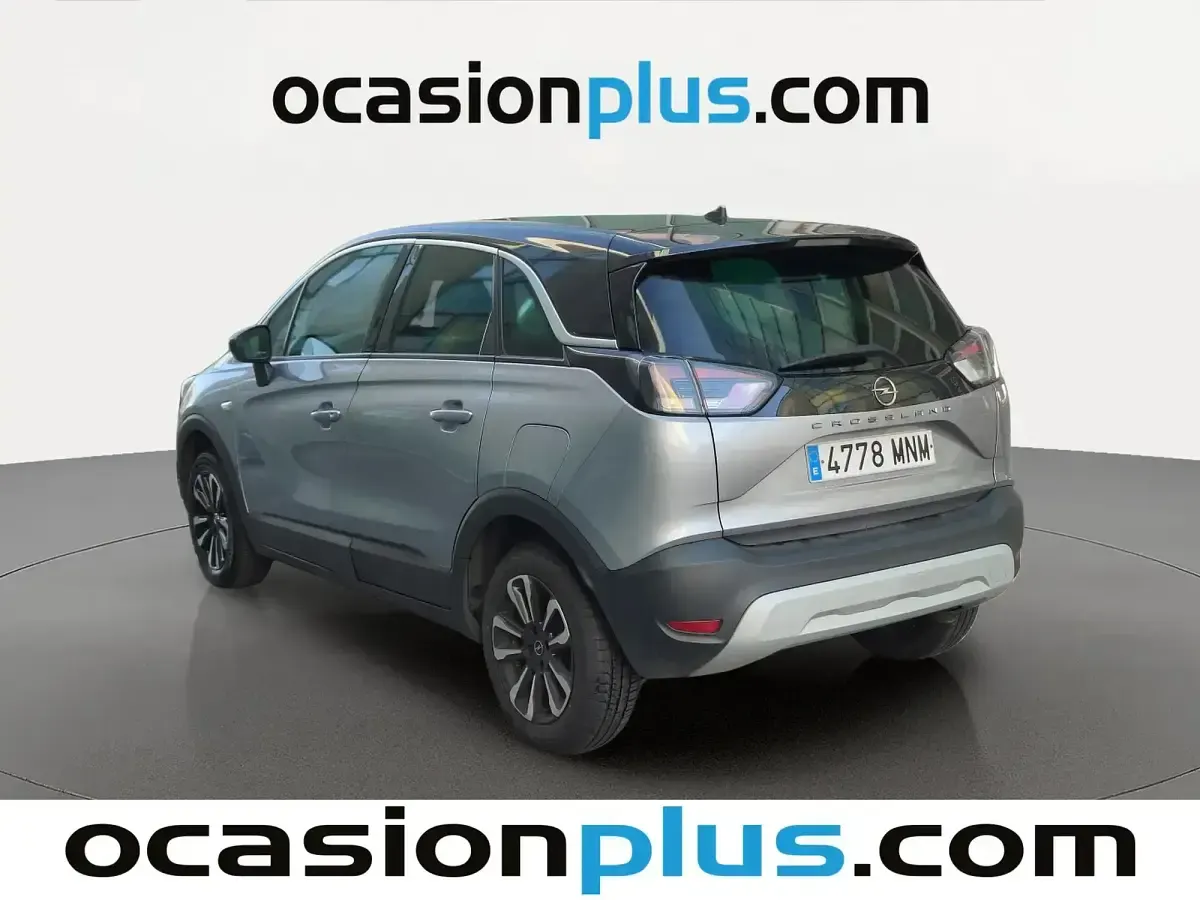 Usado Opel Crossland Elegance 130 CV (95 kW) 2024 Gris SUV