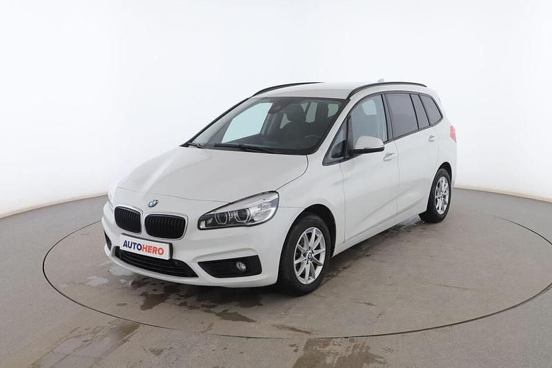 Usado BMW 218 Gran Tourer Sport Line 150 CV (110 kW) 2017 Blanco Monovolumen