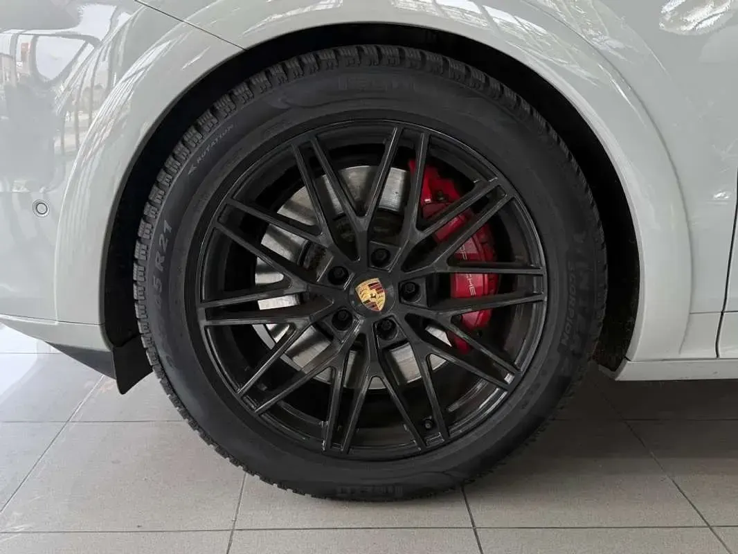 Usado Porsche Cayenne 519 CV (381 kW) 2024 Beige SUV