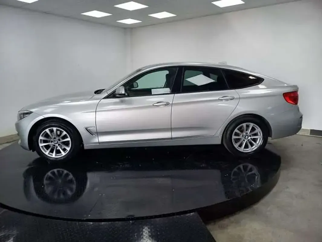 Usado BMW 318 150 CV (110 kW) 2017 Gris Berlina