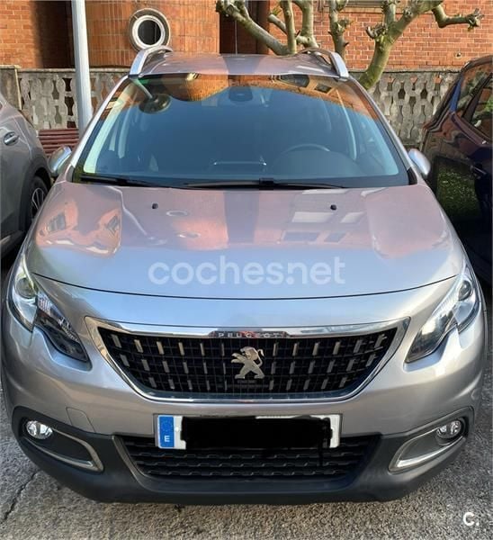 Gris / plata Usado 2019 Peugeot 2008 Signature Sky SUV | 16.000 € (Caro) - Imagen 1/4
