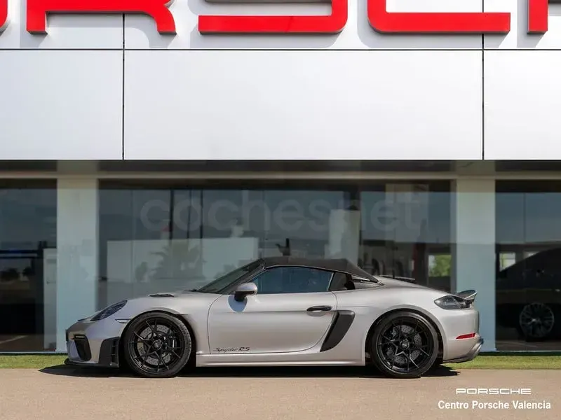 Usado Porsche 718 500 CV (367 kW) 2025 Gris / plata Descapotable