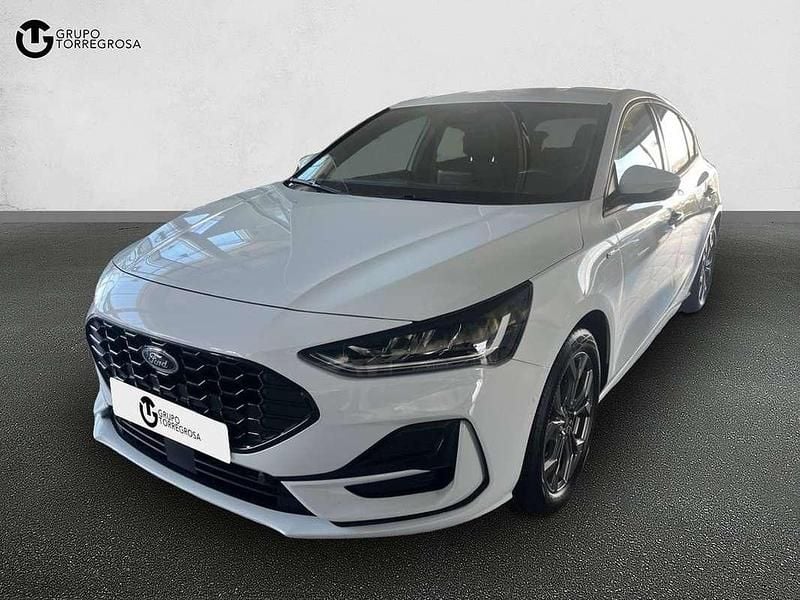 Blanco Usado 2022 Ford Focus ST-Line Utilitario | 24.900 € - Imagen 1/4