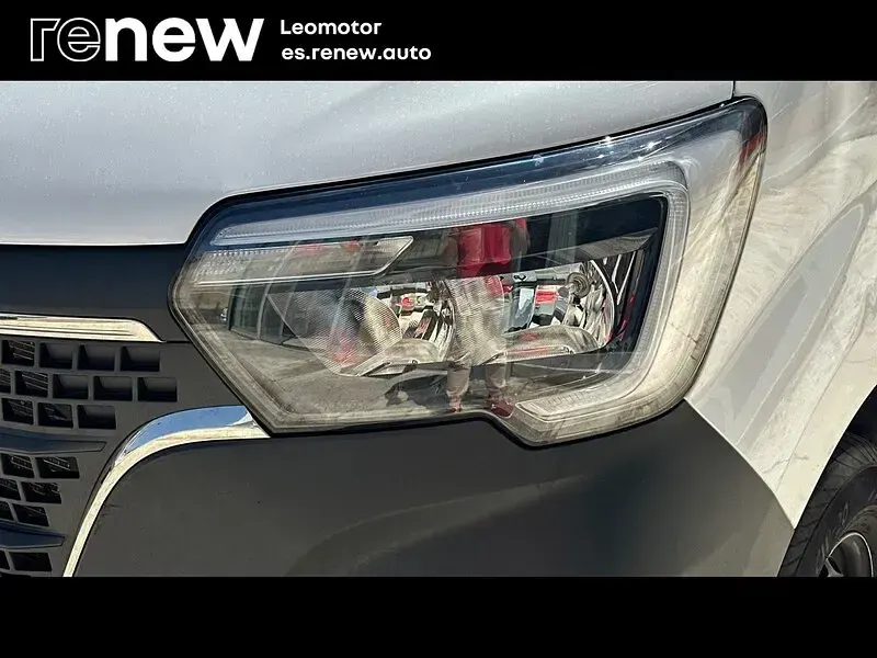 Usado Renault Master R.S. 130 CV (95 kW) 2023 Blanco Monovolumen