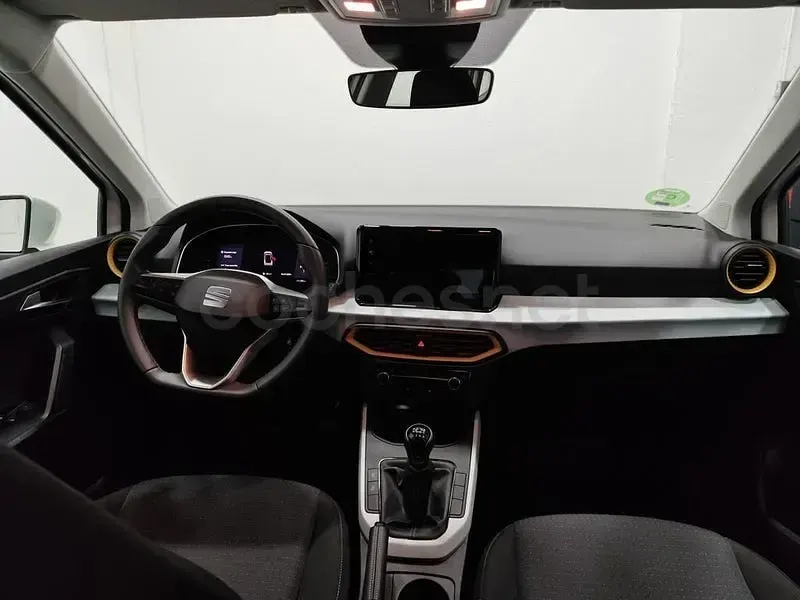 Usado Seat Arona Style 116 CV (85 kW) 2025 Blanco SUV