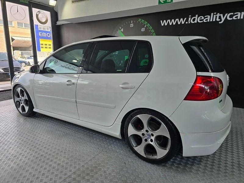 Usado VW Golf V GTI 200 CV (147 kW) 2007 Blanco Berlina