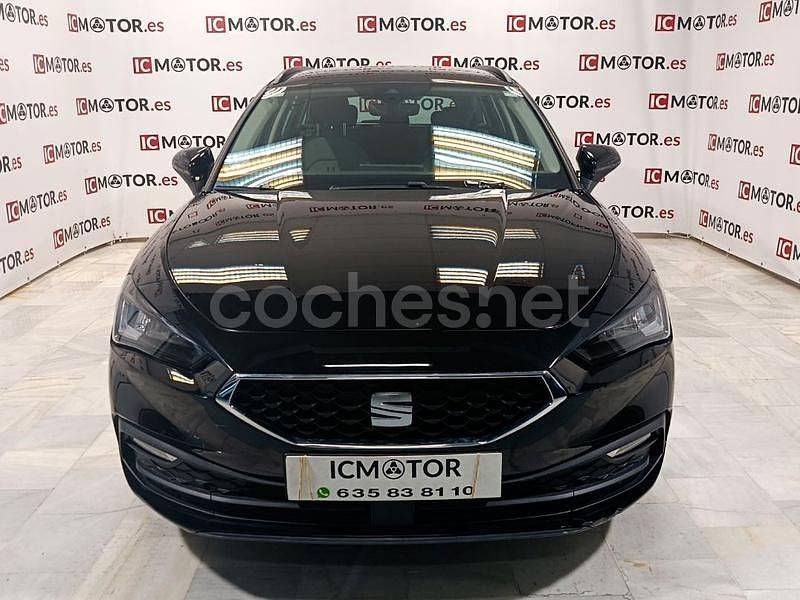 Usado Seat Leon Style 130 CV (95 kW) 2021 Negro Familiar