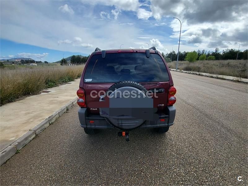 Usado Jeep Cherokee Sport 177 CV (130 kW) 2008 Granate SUV