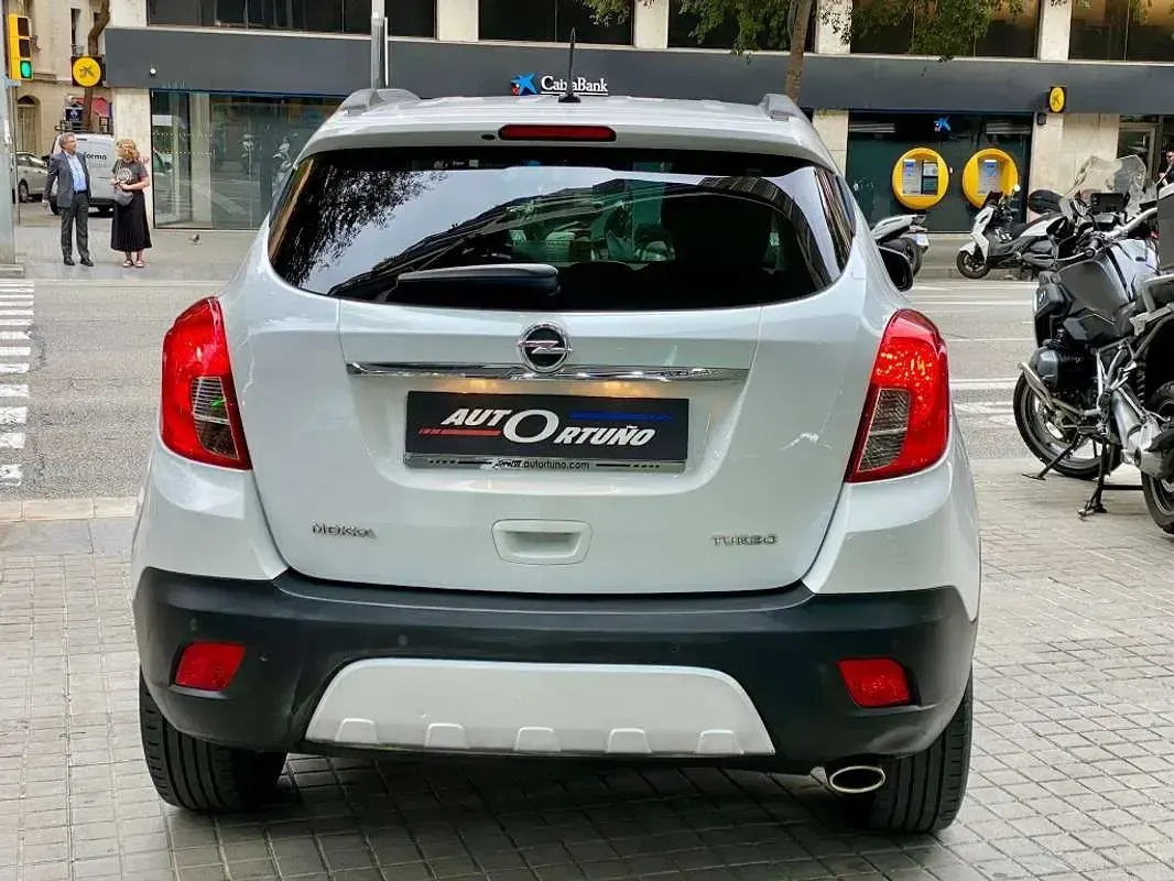 Usado Opel Mokka Excellence 140 CV (102 kW) 2015 Blanco SUV