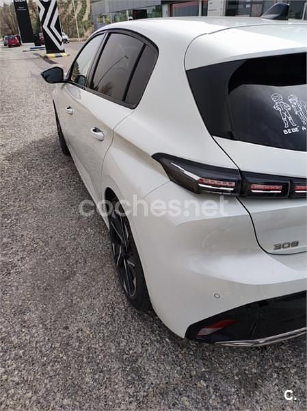 Usado Peugeot 308 Allure 130 CV (95 kW) 2023 Blanco Berlina