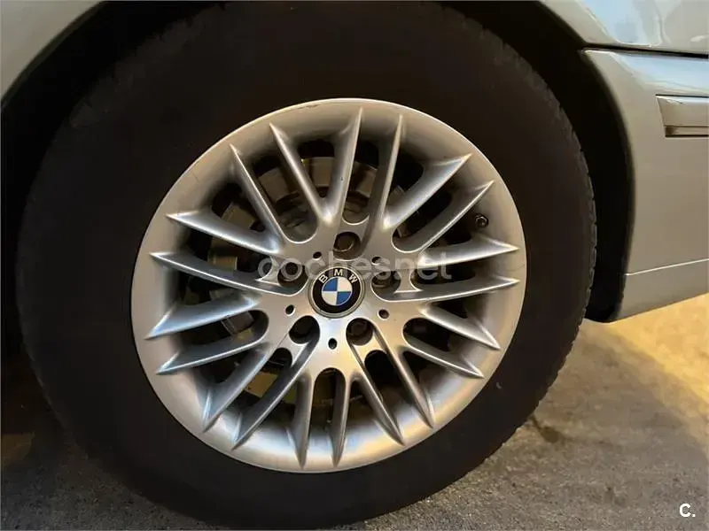 Usado BMW 535 Comfort Edition 245 CV (180 kW) 2001 Gris / plata Berlina