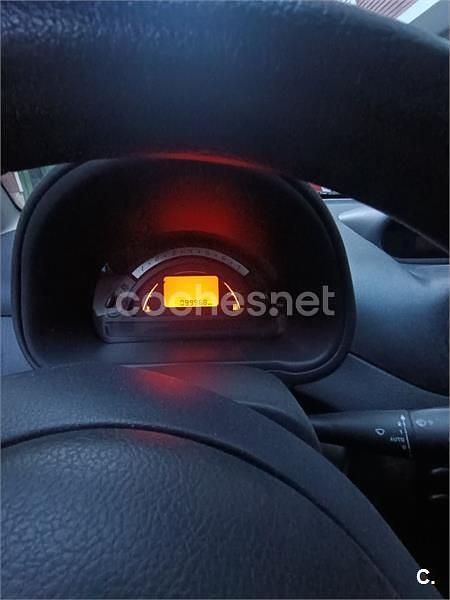 Usado Citroën C3 Furio 61 CV (44 kW) 2005 Azul Berlina