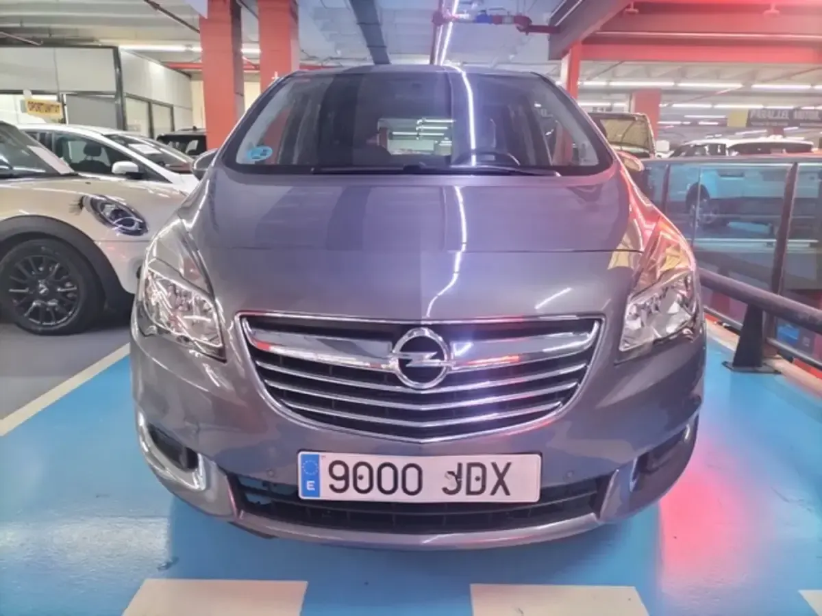 Usado Opel Meriva Excellence 140 CV (102 kW) 2015 Gris Monovolumen