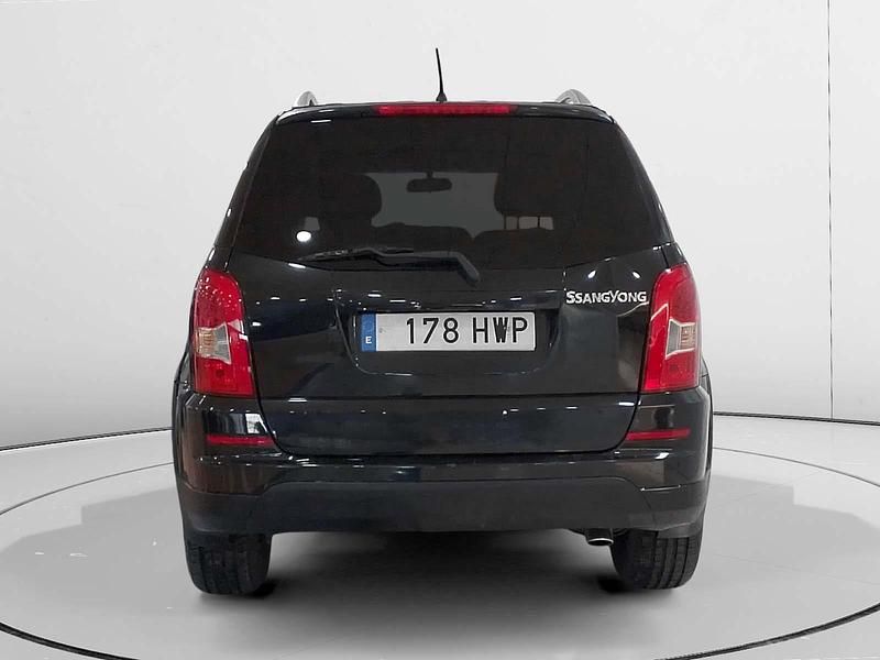 Usado SsangYong Rexton Premium Plus 155 CV (114 kW) 2014 Blanco SUV