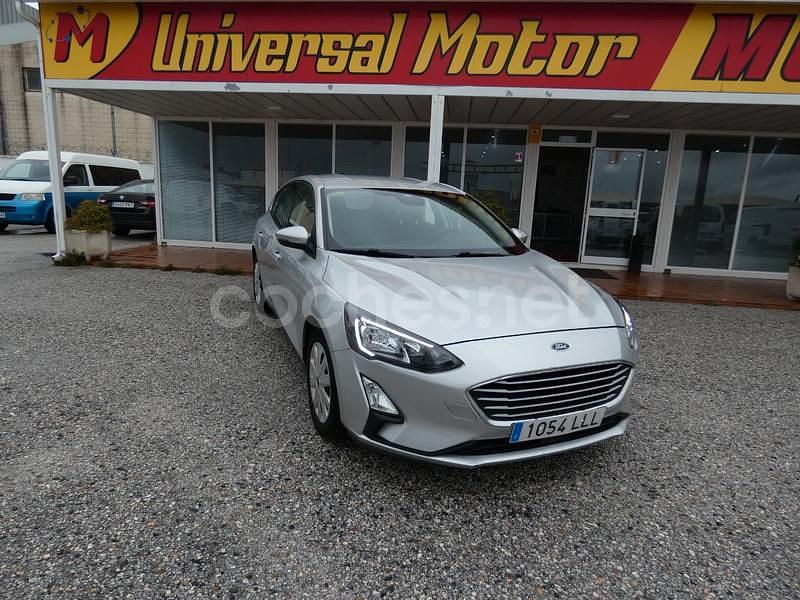 Gris / plata Usado 2021 Ford Focus Trend Berlina | 13.990 € (Super precio) - Imagen 1/4