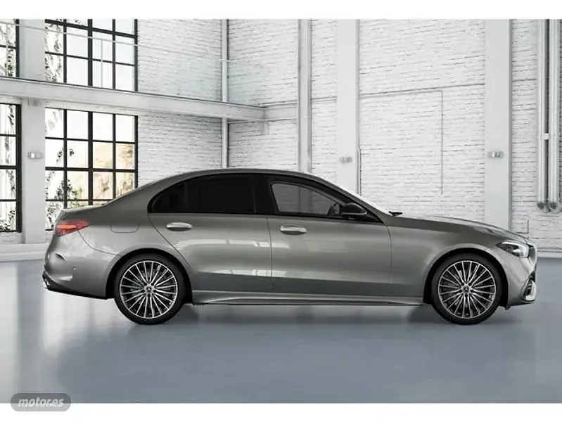Usado Mercedes C220 200 CV (147 kW) 2022 Plateado Berlina