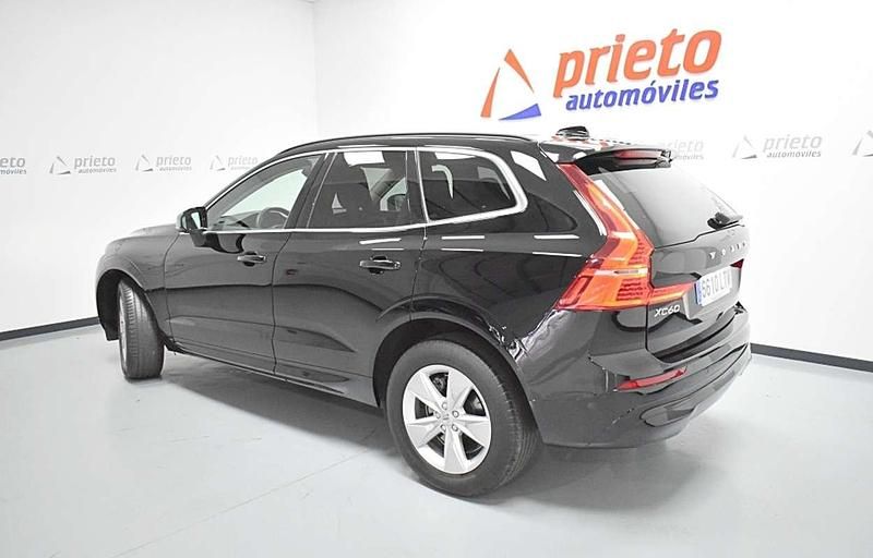 Usado Volvo XC60 Momentum 197 CV (144 kW) 2021 Negro SUV