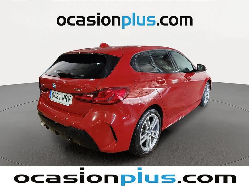 Usado BMW 118 140 CV (102 kW) 2024 Rojo Utilitario