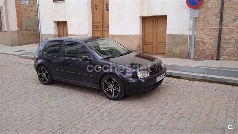 Negro Usado 2002 VW Golf IV Highline Berlina | 3500 € (Un poco caro) - Imagen 1/1
