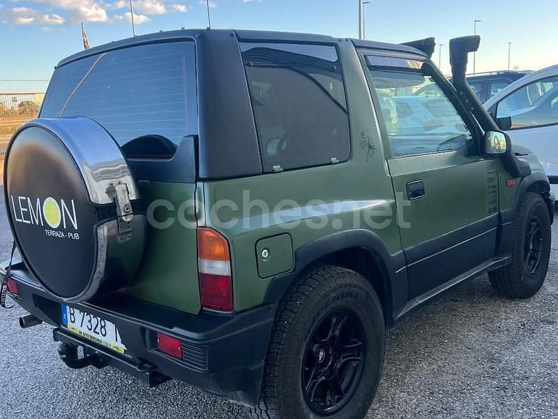 Usado Suzuki Vitara 75 CV (55 kW) 1998 Verde SUV