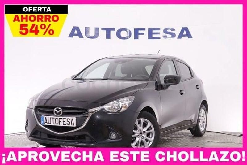 Usado Mazda 2 Style 90 HP (66 kW) 2017 Preto Sedan