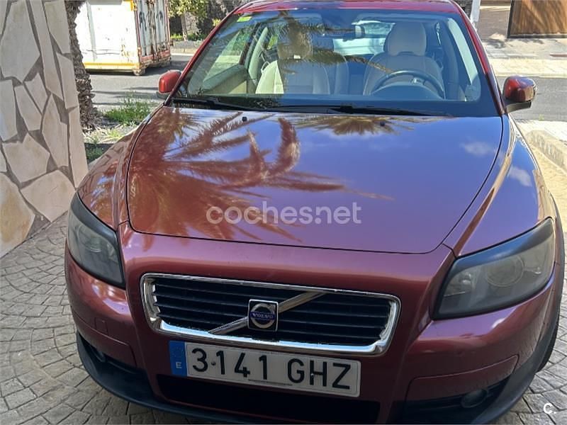 Usado Volvo C30 Momentum 145 CV (106 kW) 2008 Granate Utilitario
