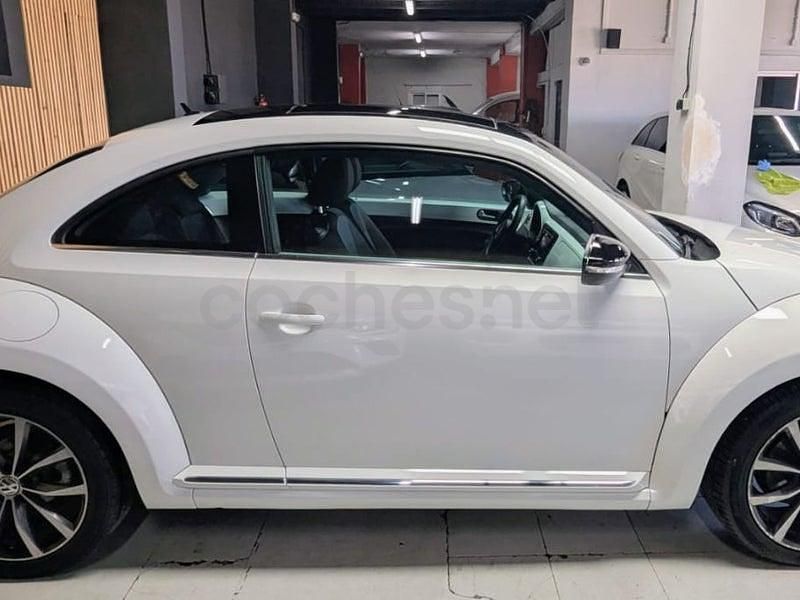 Usado VW Beetle Design 110 CV (80 kW) 2015 Blanco Utilitario