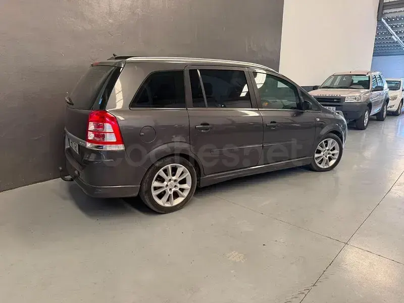 Usado Opel Zafira Energy 120 CV (88 kW) 2009 Gris / plata Monovolumen