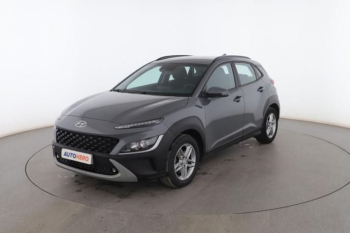 Usado Hyundai Kona 120 CV (88 kW) 2021 Gris SUV