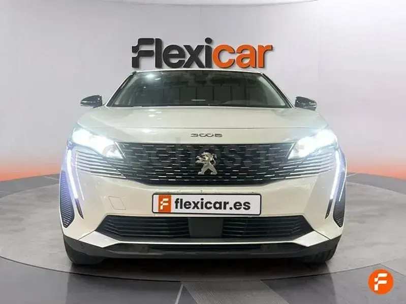 Usado Peugeot 3008 Allure 130 CV (95 kW) 2022 Blanco SUV