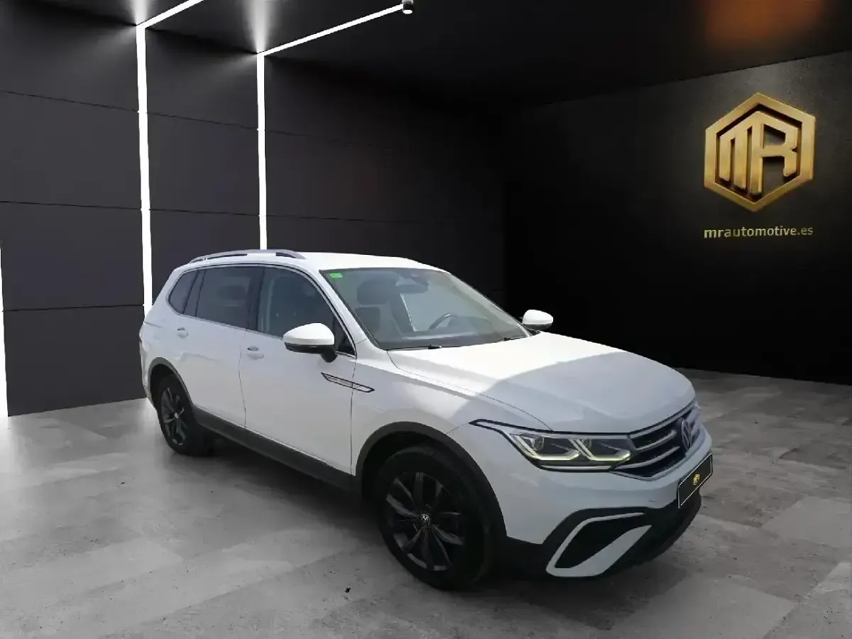 Usado VW Tiguan Allspace Life 150 CV (110 kW) 2022 Blanco SUV