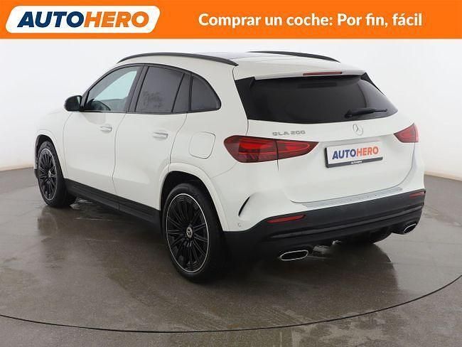 Usado Mercedes GLA200 AMG line 163 CV (119 kW) 2023 Blanco SUV