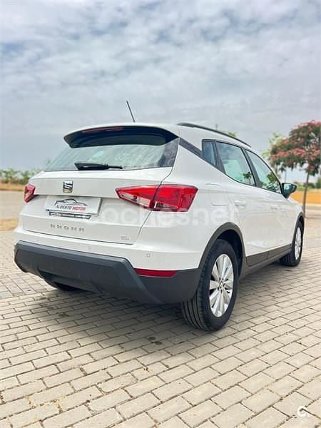 Usado Seat Arona Style 95 CV (69 kW) 2020 Blanco SUV