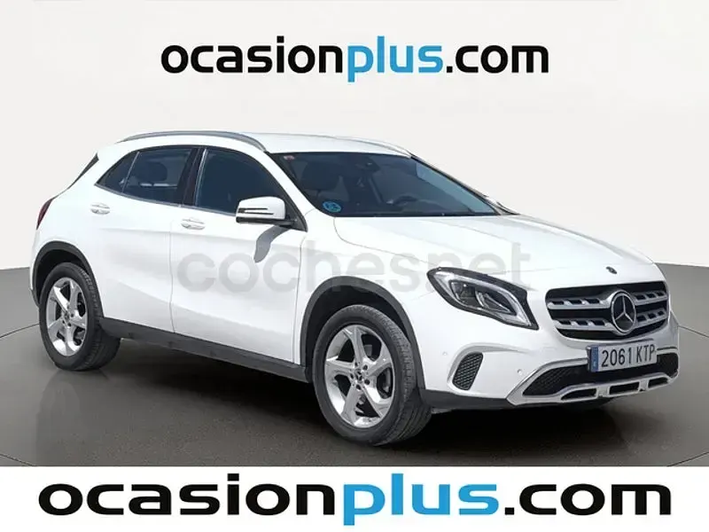 Usado Mercedes GLA200 156 CV (114 kW) 2019 Blanco SUV