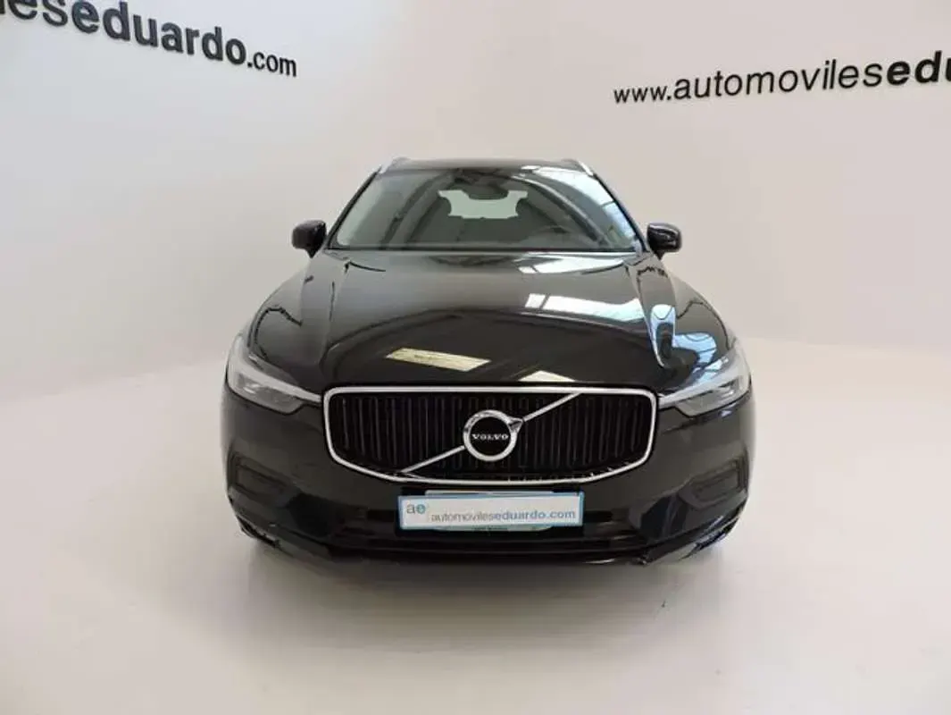 Usado Volvo XC60 Momentum 197 CV (144 kW) 2021 Negro SUV
