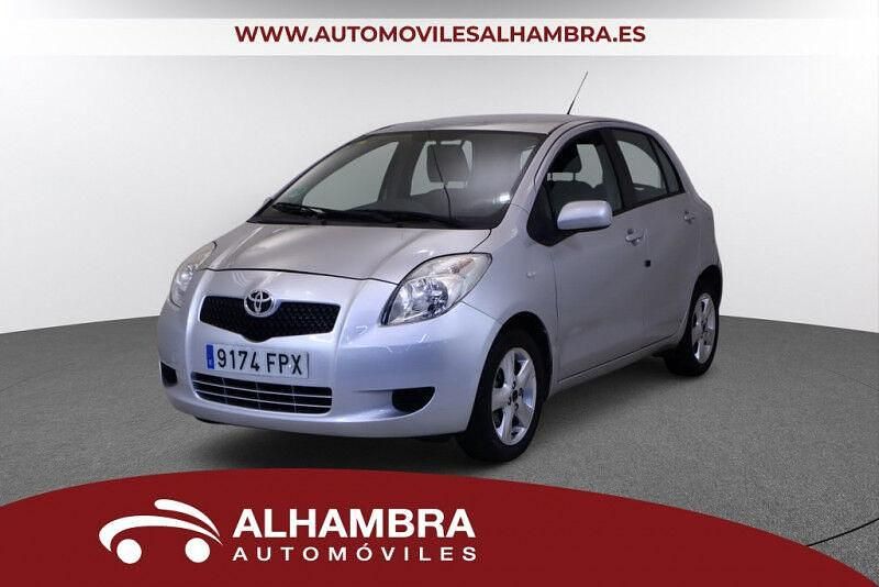 Usado Toyota Yaris Sol 87 CV (63 kW) 2007 Gris / plata Berlina