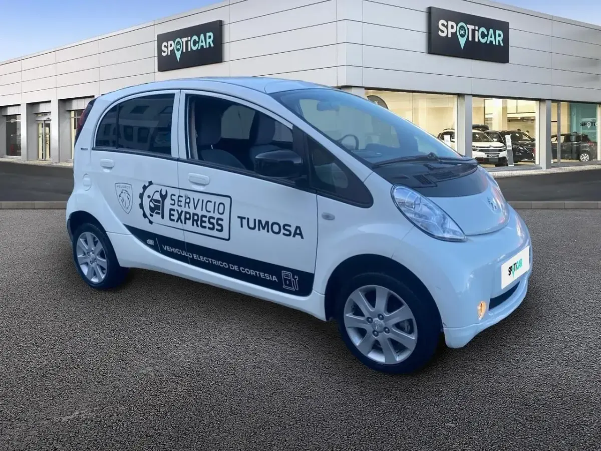 Usado Peugeot iON 49 kW (67 CV) 2020 Blanco Utilitario