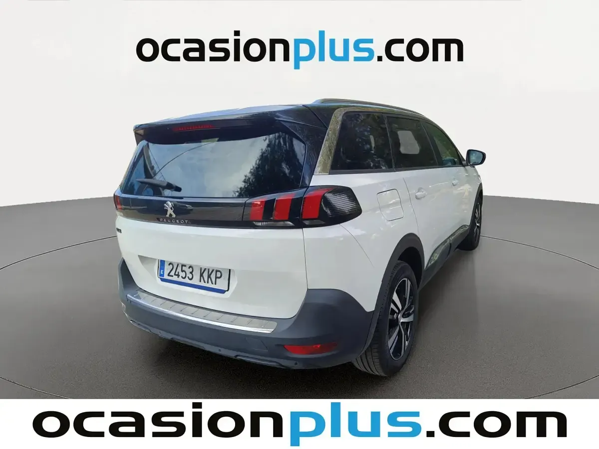 Usado Peugeot 5008 Allure 130 CV (95 kW) 2018 Blanco SUV