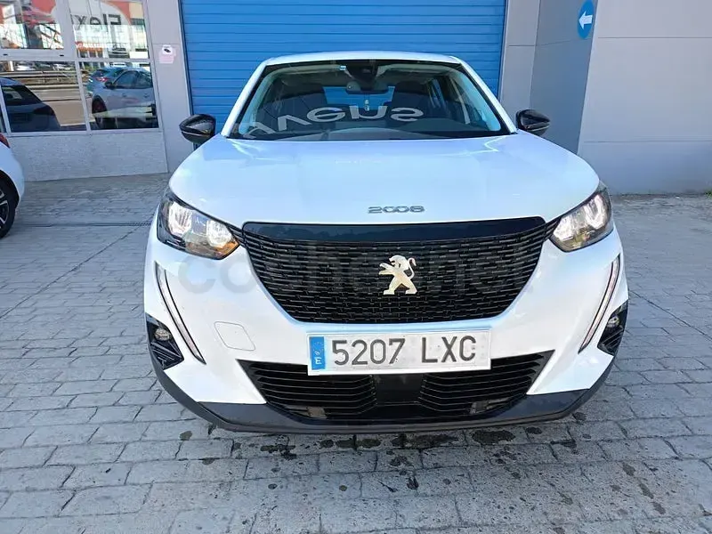 Usado Peugeot 2008 Active 110 CV (80 kW) 2022 Blanco SUV