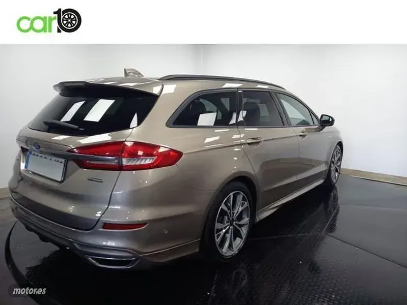 Usado Ford Mondeo ST-Line 187 CV (137 kW) 2020 Gris Familiar