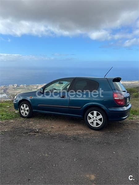 Usado Nissan Almera Comfort 90 CV (66 kW) 2001 Azul Berlina