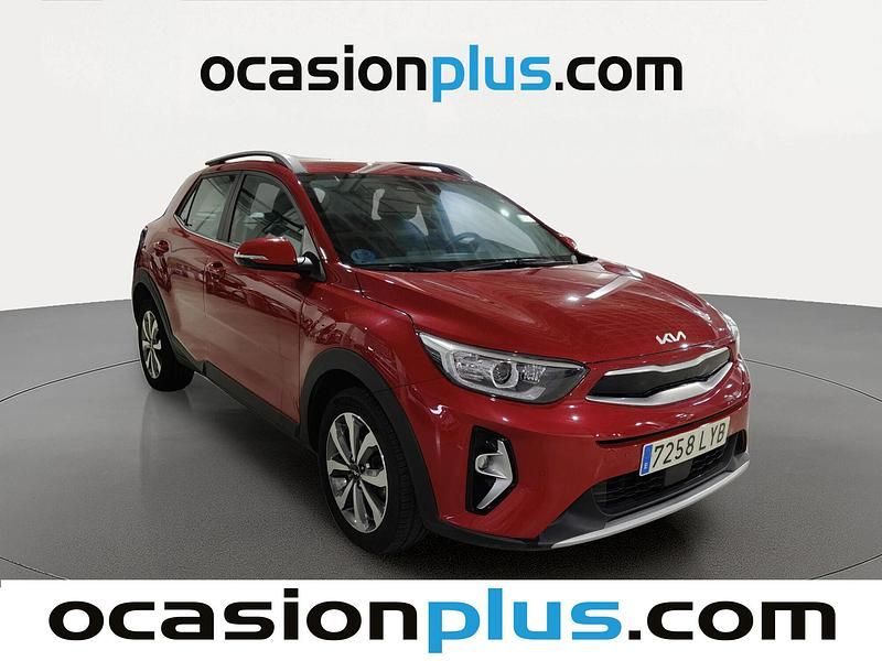 Usado Kia Stonic 100 CV (73 kW) 2022 Rojo SUV