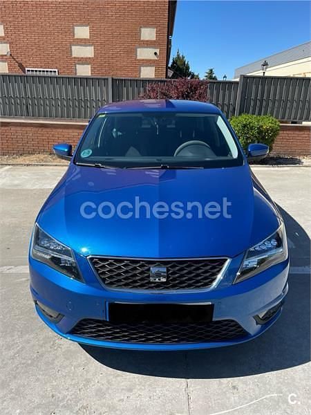 Usado Seat Toledo XCELLENCE 110 CV (80 kW) 2018 Azul Utilitario