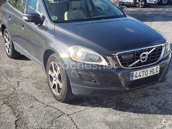 Negro Usado 2012 Volvo XC60 Momentum SUV | 8500 € (Precio justo) - Imagen 1/3