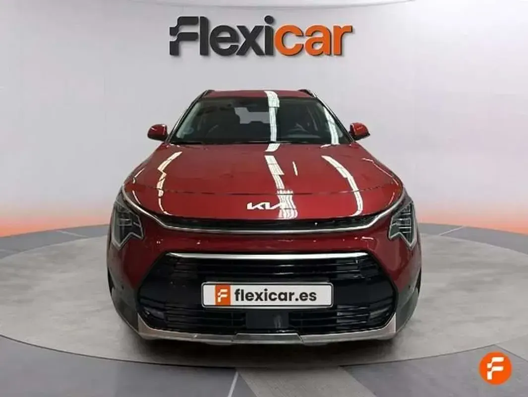 Usado Kia Niro 129 HP (94 kW) 2025 Vermelho SUV