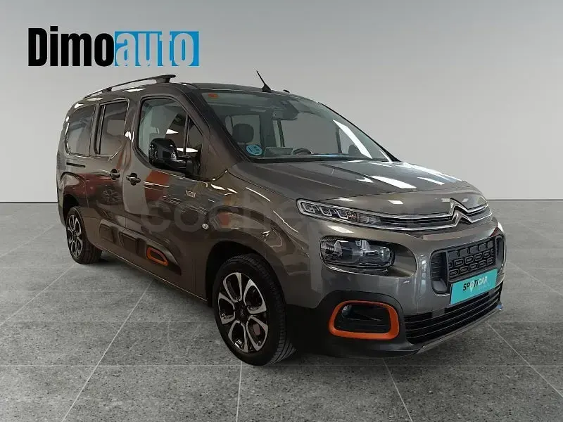 Usado Citroën Berlingo Shine 102 CV (75 kW) 2020 Gris / plata Monovolumen
