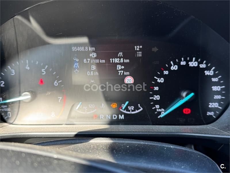 Usado Ford Focus ST-Line 125 CV (91 kW) 2019 Gris / plata Berlina